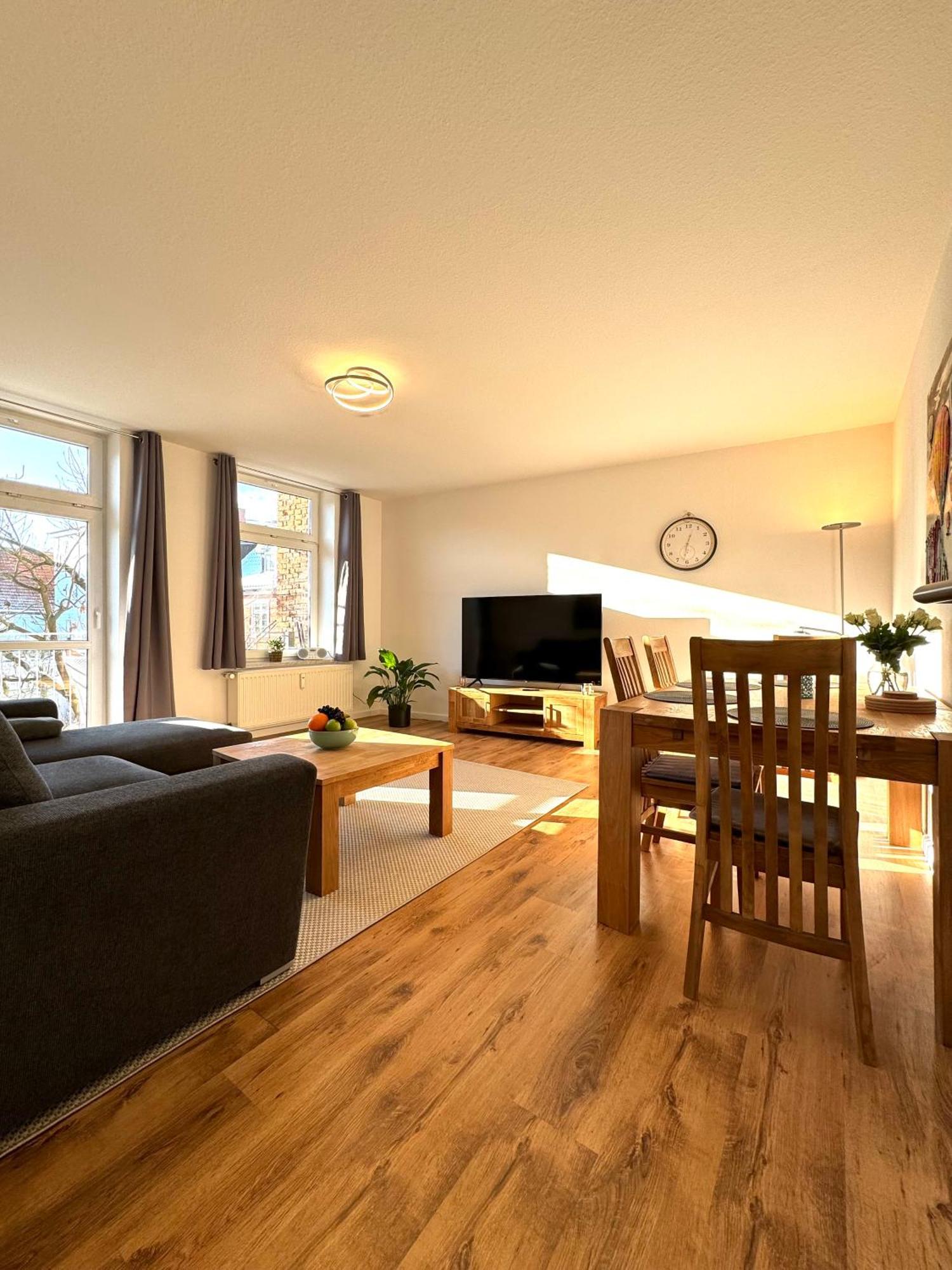 Schicke Wohnung Im Gruenen Hinterhof シュヴェリーン エクステリア 写真